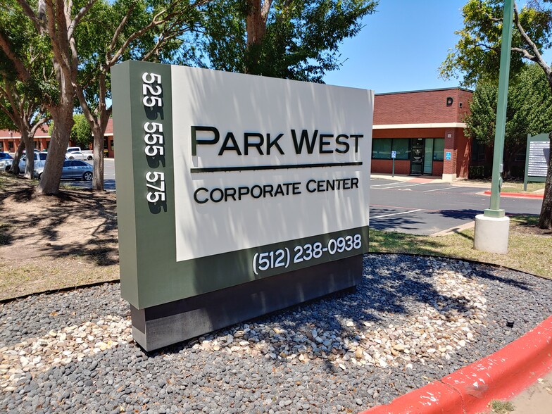 Park West Corporate Center - Loft