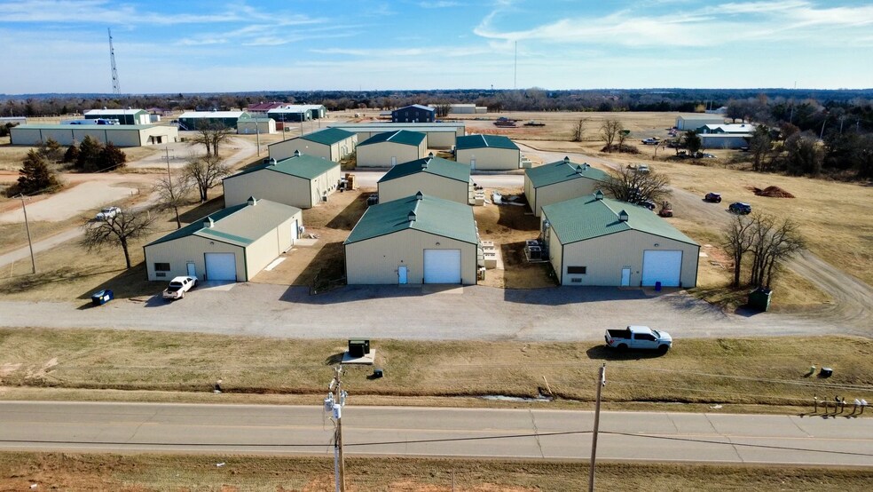 Edmond Sooner Road Industrial Park portefeuille de 14 propriétés à vendre sur LoopNet.ca - Photo du bâtiment - Image 2 de 9