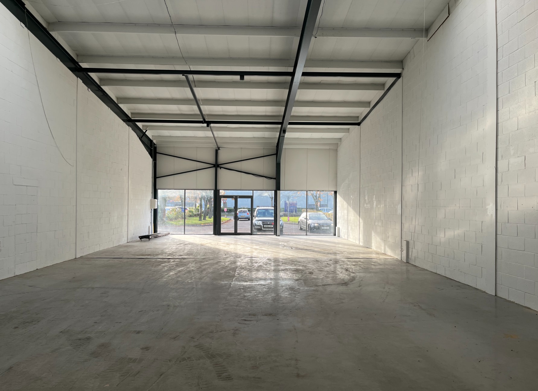 Erica Rd, Milton Keynes for lease Interior Photo- Image 1 of 2