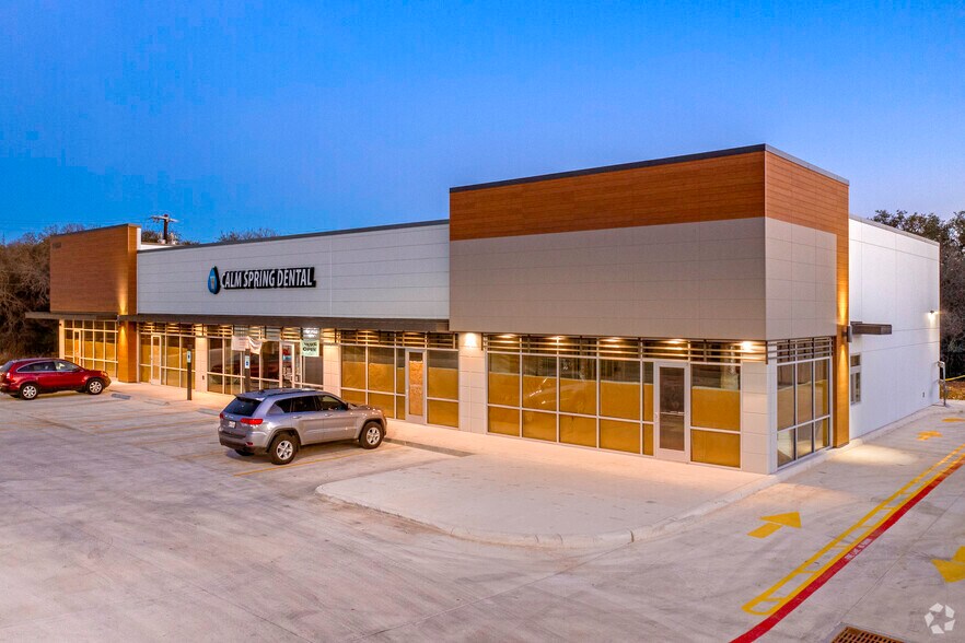 11034 Military Dr W, San Antonio, TX à louer - Photo du bâtiment - Image 2 de 16