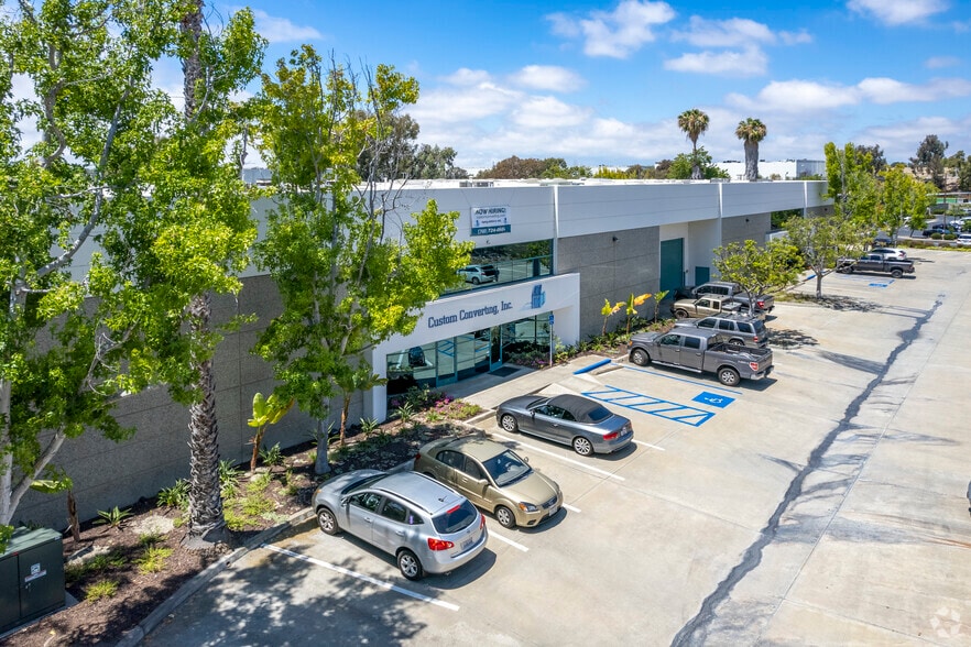 2625 Temple Heights Dr, Oceanside, CA for lease - Building Photo - Image 2 of 6