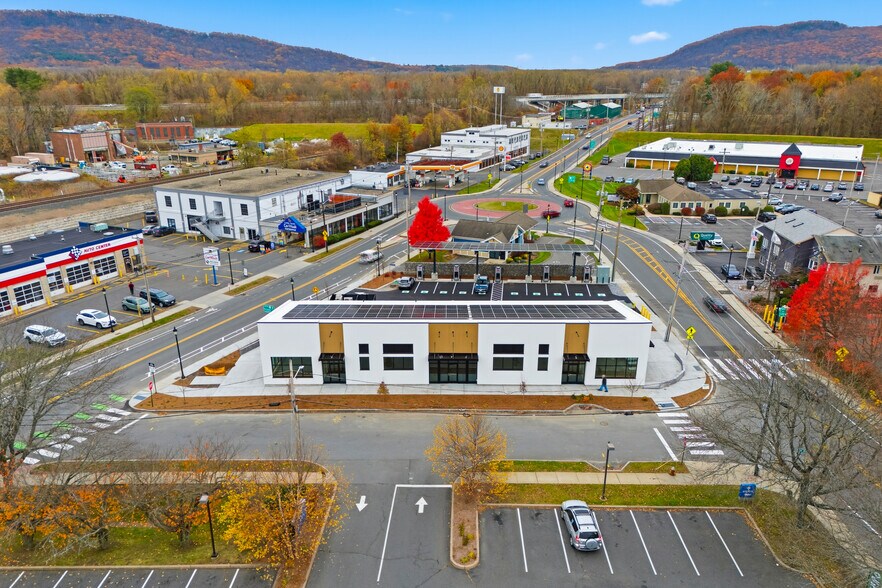 5 Fulton Ave, Northampton, MA à louer - Photo du bâtiment - Image 3 de 14