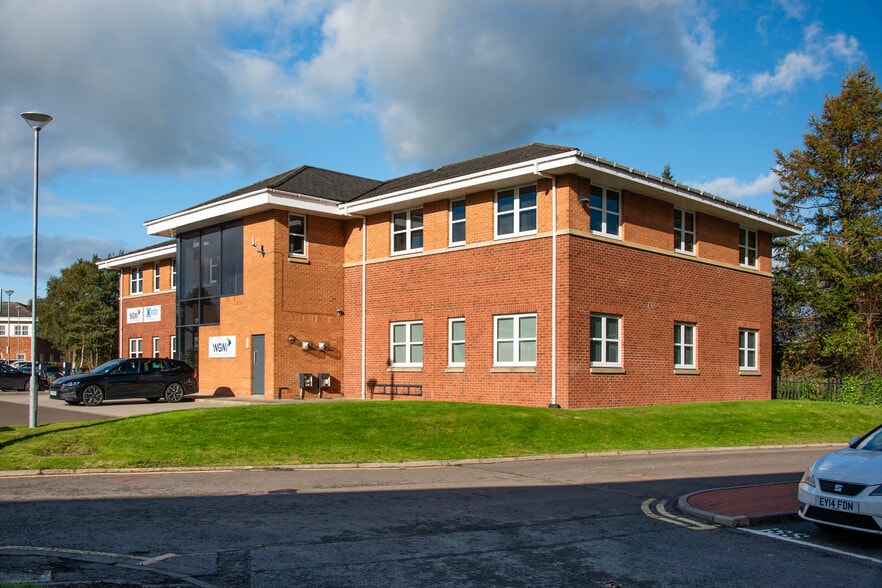 9 Deer Park Ave, Livingston for lease - Building Photo - Image 3 of 5