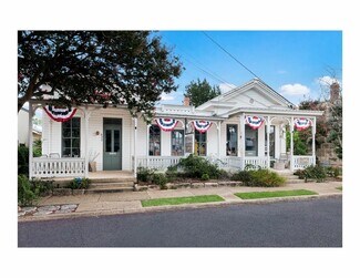 More details for 632-636 High St, Comfort, TX - Retail for Sale