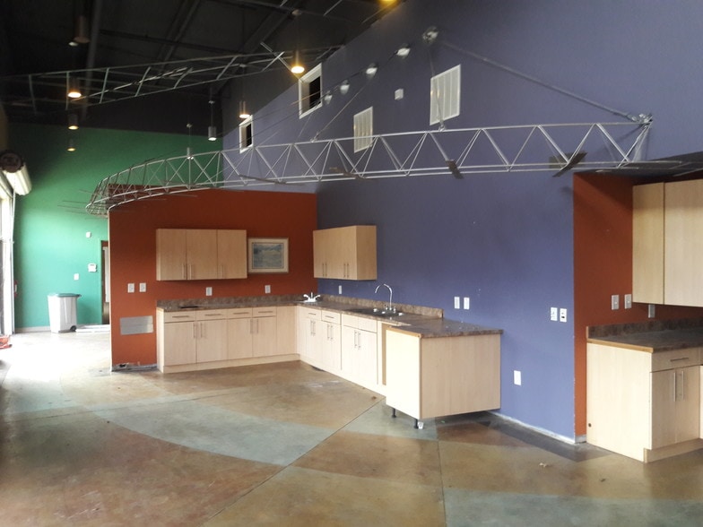 180 Shamrock Industrial Blvd, Tyrone, GA for lease - Interior Photo - Image 3 of 5