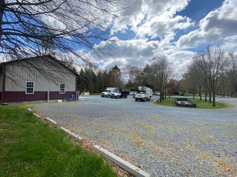 18001 Bowie Mill Rd, Rockville, MD à louer - Photo principale - Image 1 de 5