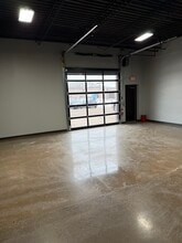 10200 Valley View Rd, Eden Prairie, MN à louer Photo intérieure- Image 2 de 2