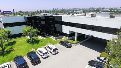 2501 E Chapman Ave, Fullerton, CA - Aérien  Vue de la carte