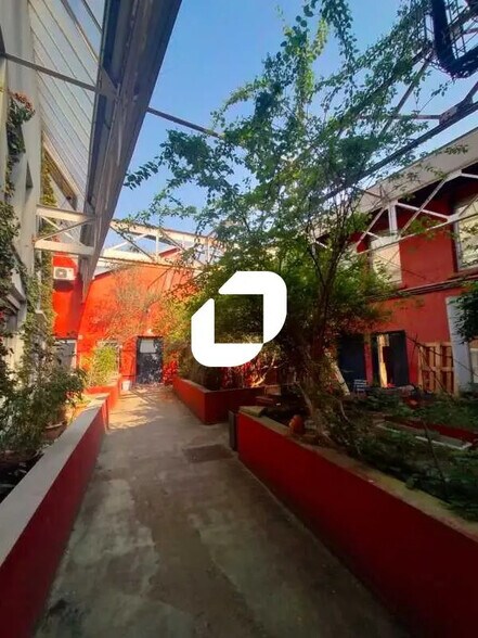 Bureau dans Montreuil à louer - Photo du bâtiment - Image 1 de 10