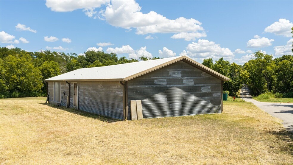 301 N Main, Meridian, TX à vendre - Photo du bâtiment - Image 2 de 44
