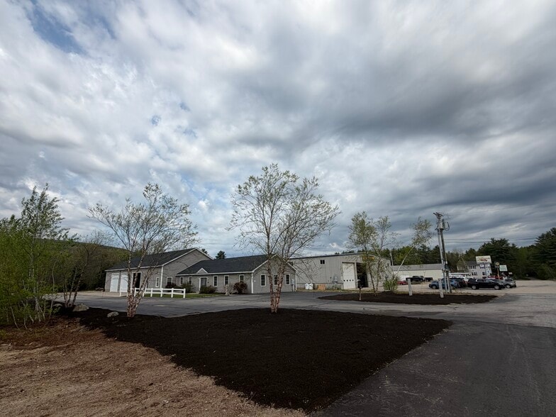 1667 White Mountain Hwy, Sanbornville, NH for lease - Building Photo - Image 2 of 11