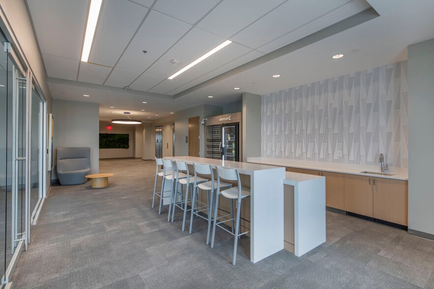 1501 Nowell Rd, Raleigh, NC for lease - Interior Photo - Image 3 of 13