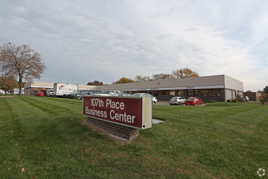 10659-10683 Widmer Rd, Lenexa, KS à louer - Photo du bâtiment - Image 3 de 6