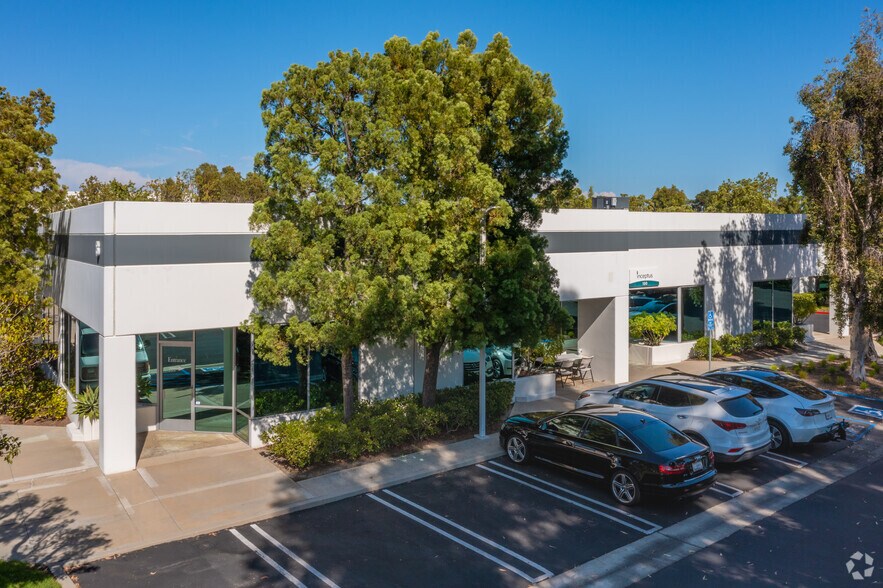 92 Argonaut, Aliso Viejo, CA à louer - Photo principale - Image 3 de 24