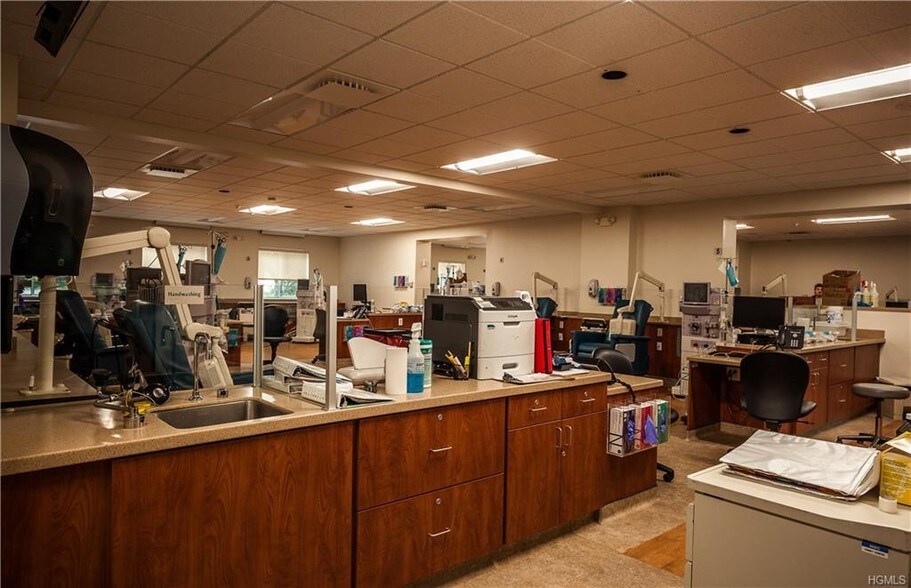 4 Corwin Ct, Newburgh, NY for lease - Other - Image 2 of 94