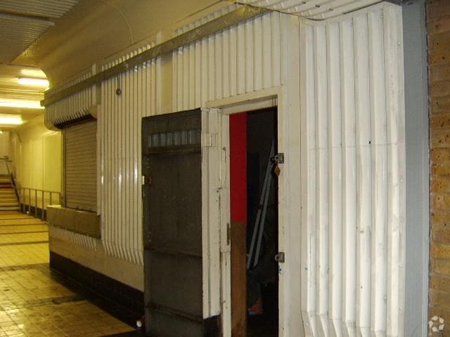 Hackney Rd, London for lease - Building Photo - Image 2 of 4