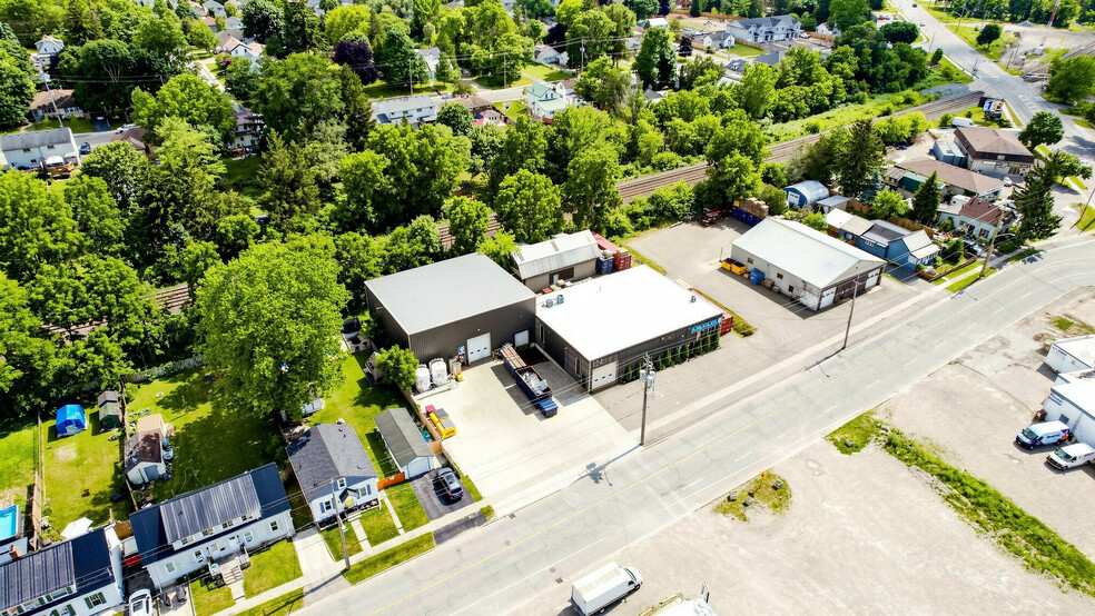 124 Main St, Woodstock, ON for sale - Primary Photo - Image 1 of 13
