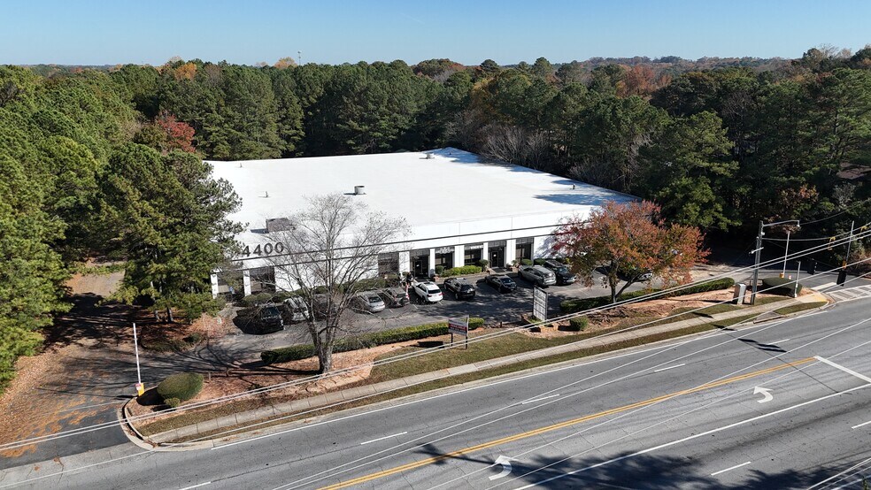 4400 Steve Reynolds Blvd, Norcross, GA à louer - Photo du bâtiment - Image 3 de 9