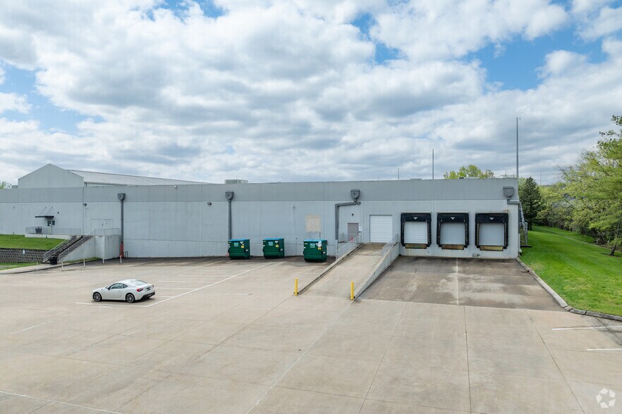 5720 Crossings Blvd, Antioch, TN à louer - Photo du bâtiment - Image 3 de 5