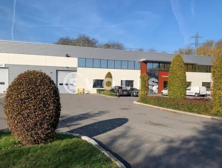 Flex in Lisses for lease - Building Photo - Image 1 of 4