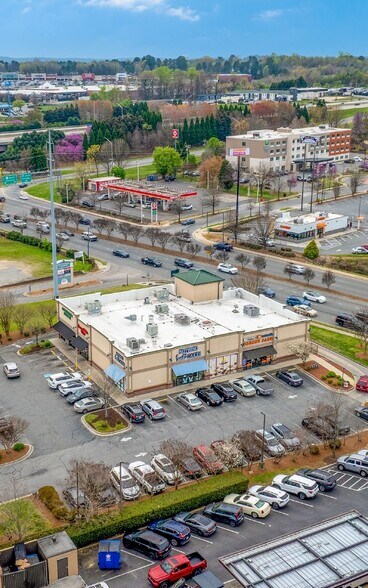 916 E Innes St, Salisbury, NC à vendre - Photo du bâtiment - Image 3 de 8