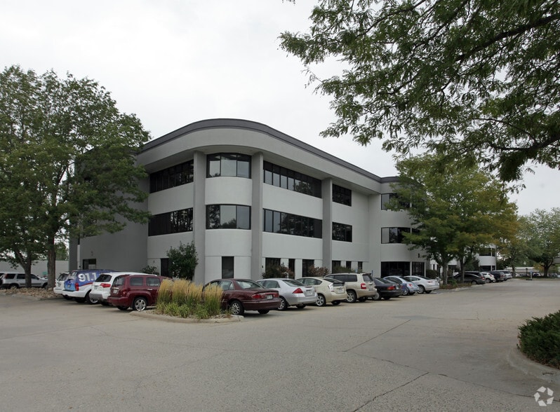 3333 S Wadsworth Blvd, Lakewood, CO for lease - Primary Photo - Image 1 of 14