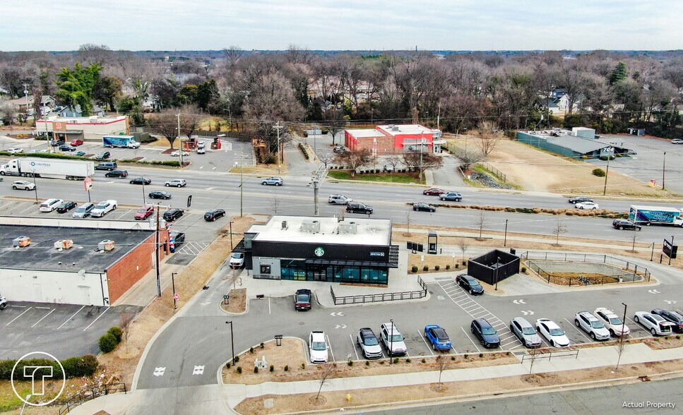 4019 Brookshire Blvd, Charlotte, NC for sale - Primary Photo - Image 1 of 7
