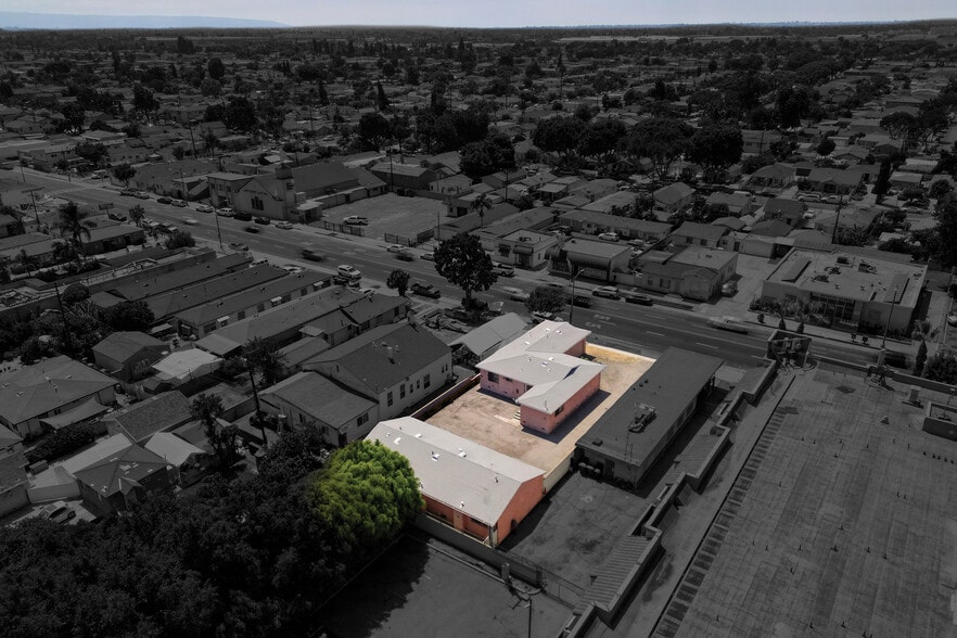 10016 California Ave, South Gate, CA for sale - Building Photo - Image 2 of 9