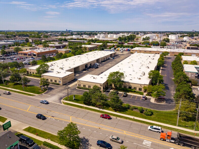 1840-1864 S Elmhurst Rd, Mount Prospect, IL à louer - Photo du bâtiment - Image 2 de 10