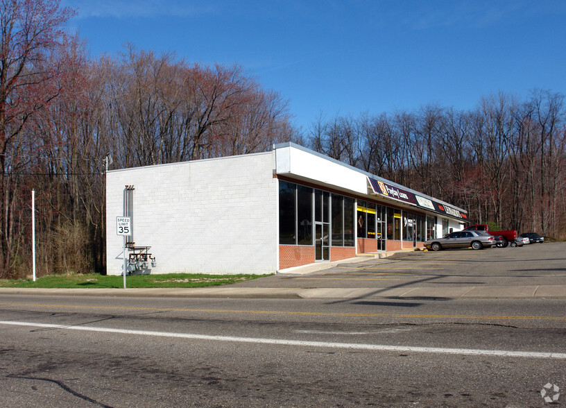 322-332 Darrow Rd, Akron, OH à louer - Photo du bâtiment - Image 3 de 4