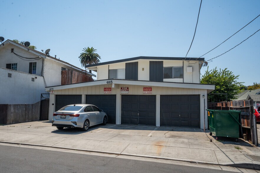 615 Cerritos Ave, Long Beach, CA à vendre - Photo du bâtiment - Image 2 de 30