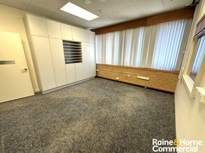 207-209 Queen St, St Marys for lease Interior Photo- Image 2 of 3