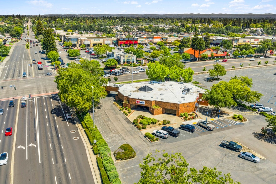 6199 Sunrise Mall Rd, Citrus Heights, CA for sale - Building Photo - Image 3 of 33
