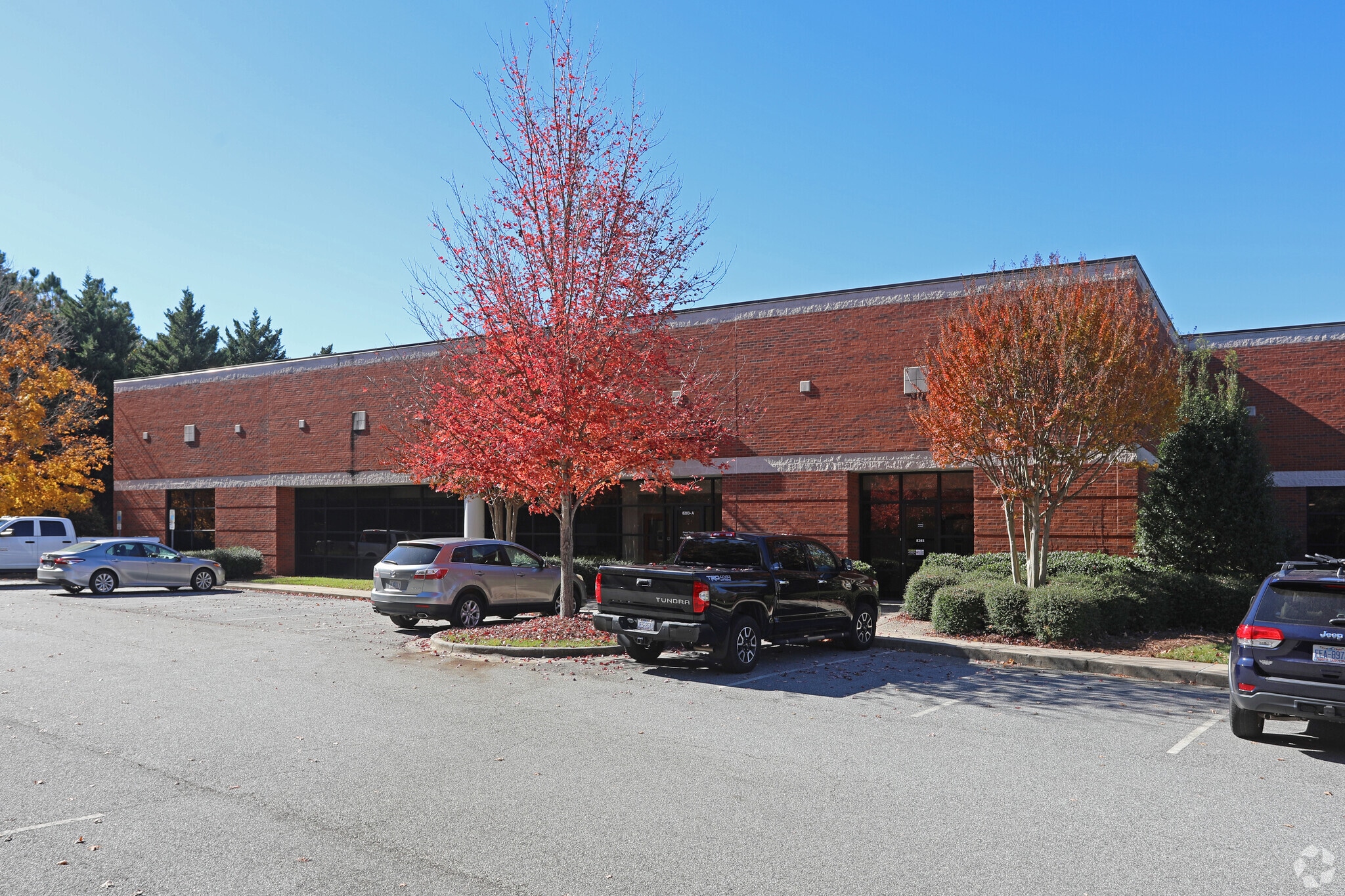 8203 Piedmont Triad Pky, Greensboro, NC à louer Photo du bâtiment- Image 1 de 10