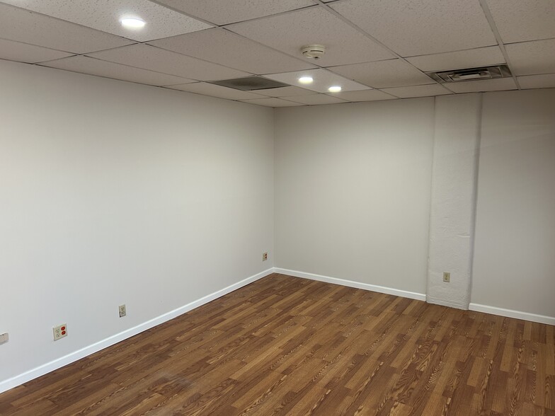 2201-2211 N Weber St, Colorado Springs, CO for lease - Building Photo - Image 3 of 13