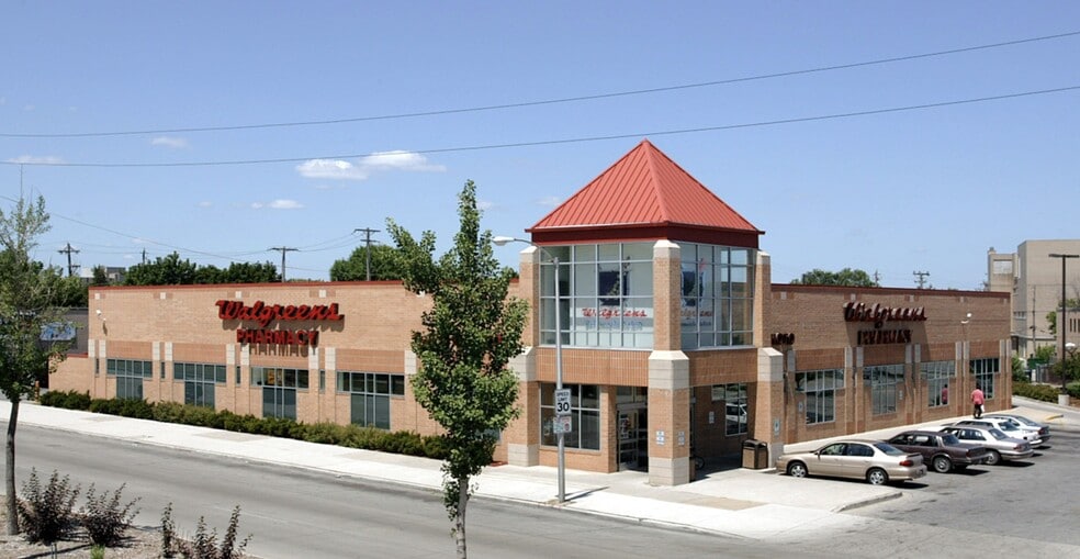 2222 W Capitol Dr, Milwaukee, WI for lease - Building Photo - Image 2 of 3