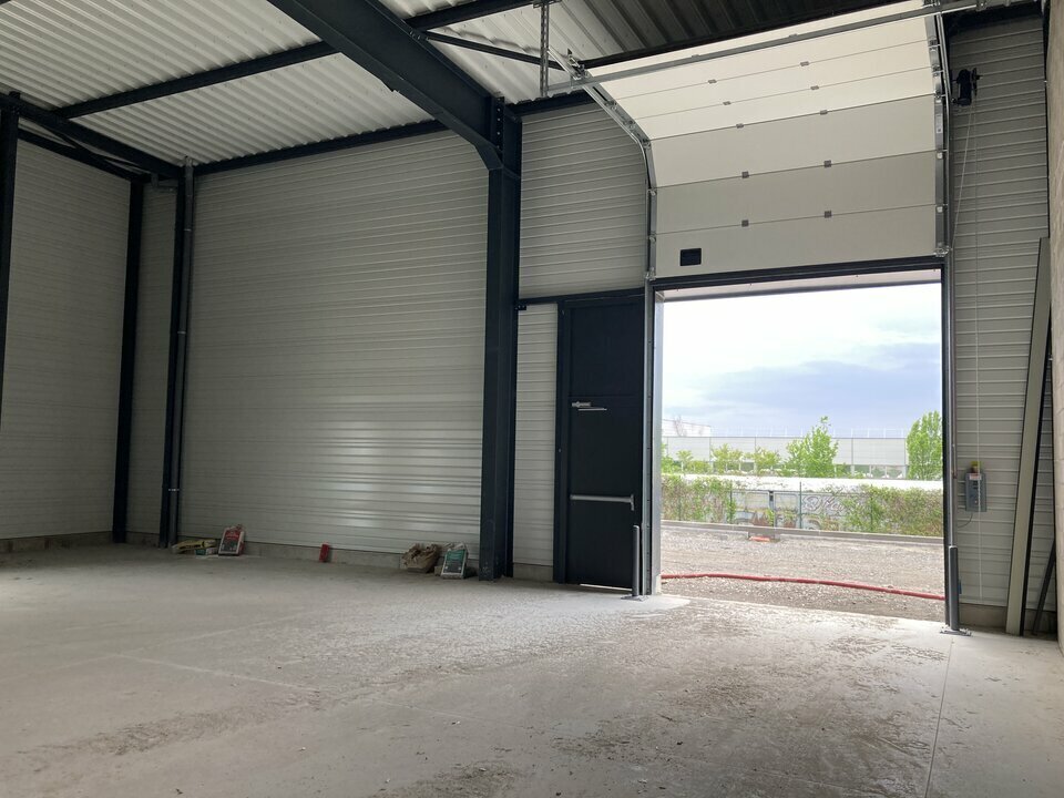 Flex in Obernai for lease Building Photo- Image 1 of 10