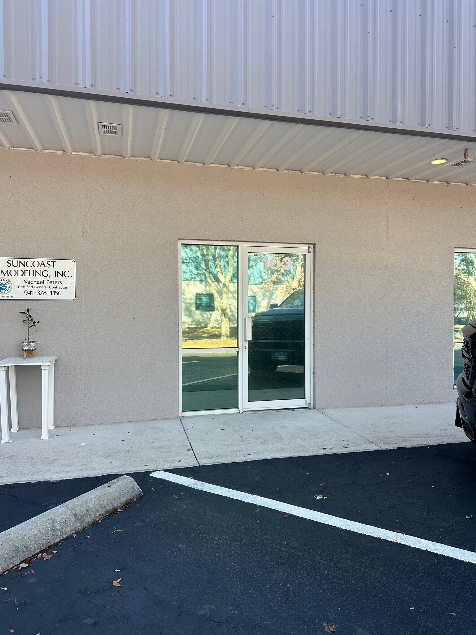 1891 Porter Lake Dr, Sarasota, FL à vendre Photo du bâtiment- Image 1 de 12