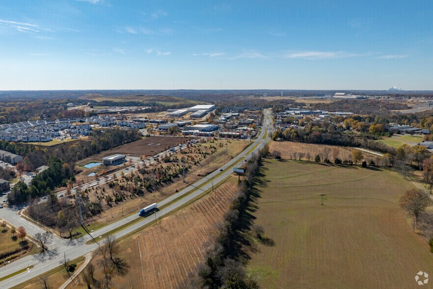 3420 Jacobs Crossing Blvd, Concord, NC à vendre - Photo du bâtiment - Image 3 de 22