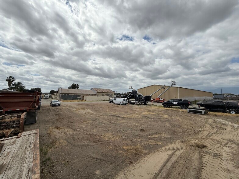 7812 Chino Ave, Ontario, CA à vendre - Photo principale - Image 1 de 18