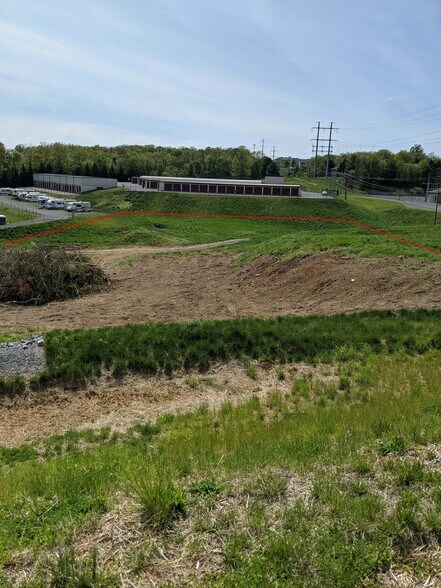 2557 E Market St, Harrisonburg, VA à vendre - Photo du bâtiment - Image 1 de 8