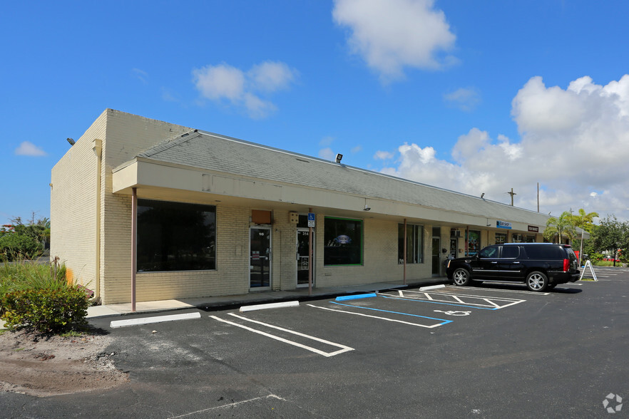 300-320 NE 4th St, Delray Beach, FL for sale - Building Photo - Image 2 of 8