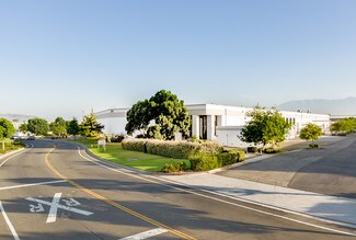 Plus de détails pour 311 Bonnie Cir, Corona, CA - Industriel à louer