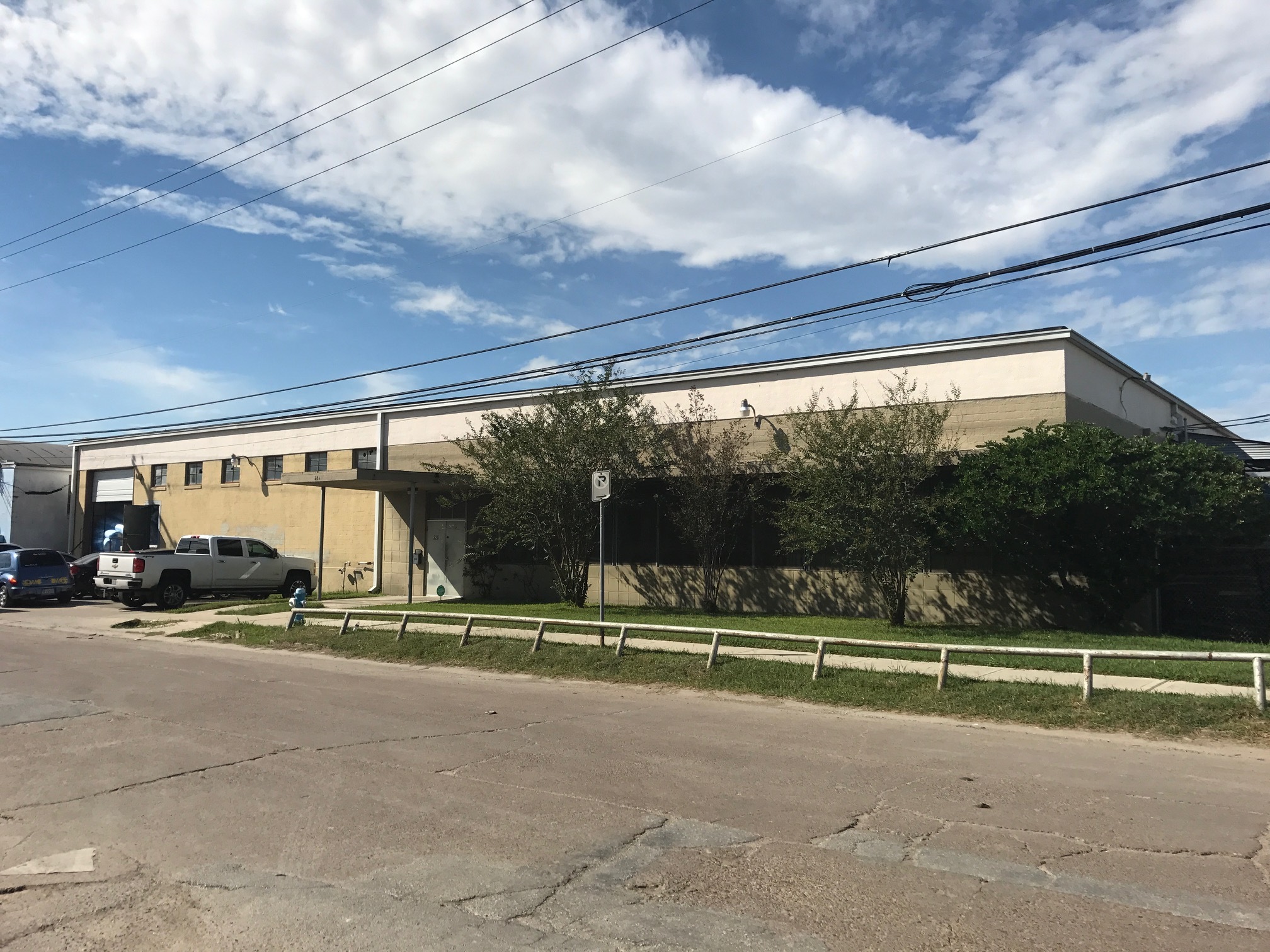 320 S 66th St, Houston, TX for sale Building Photo- Image 1 of 9