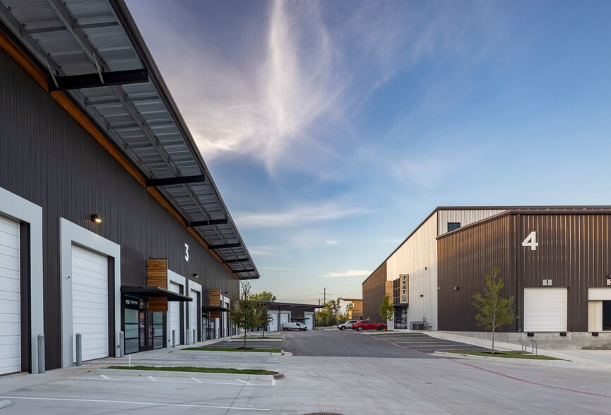 2500 S Hwy 183, Austin, TX à louer - Photo du bâtiment - Image 3 de 5