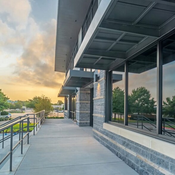 550 Vigor Way, Suite 102 way, Rockwall, TX à louer - Photo du bâtiment - Image 3 de 3
