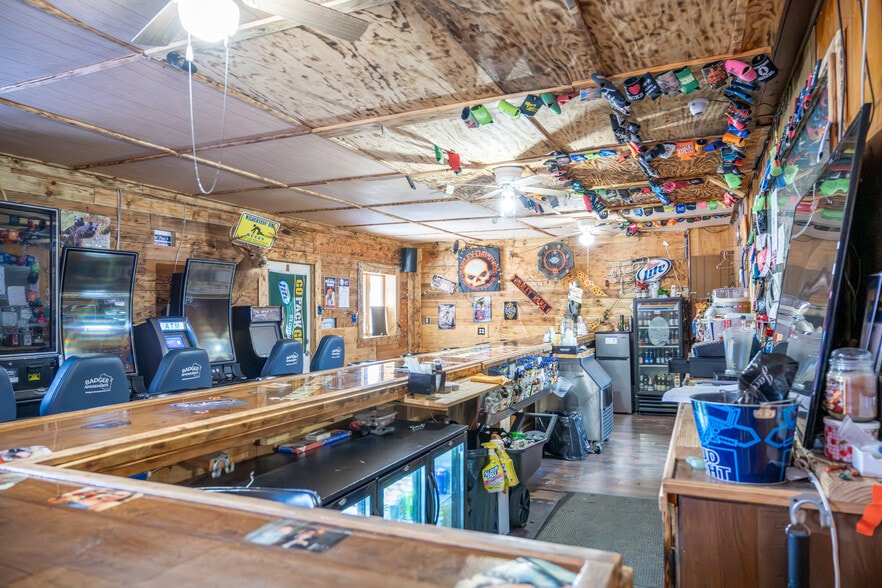 N13903 State Road 80, Necedah, WI for sale - Building Photo - Image 2 of 16