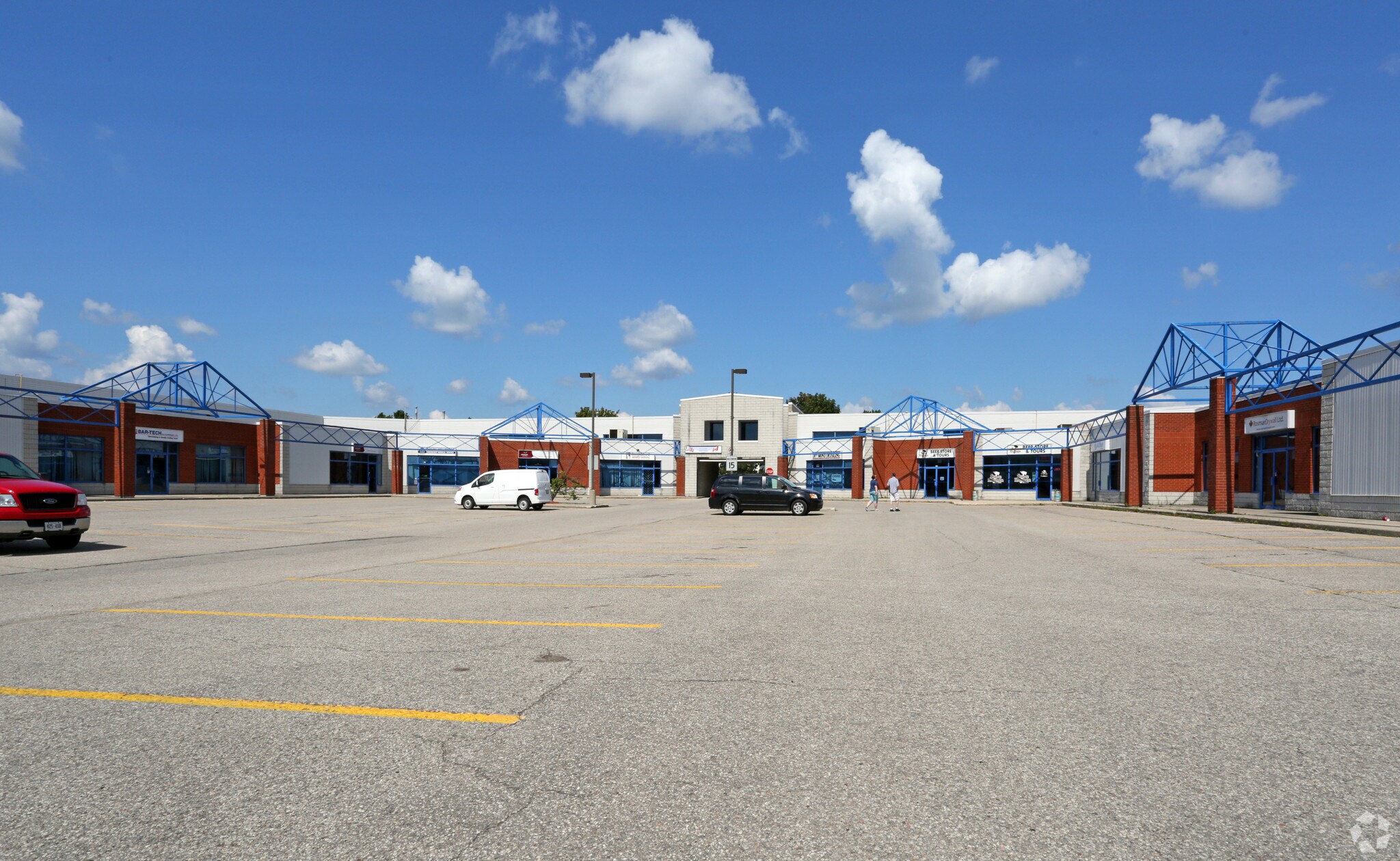 355 Elmira Rd N, Guelph, ON for sale Primary Photo- Image 1 of 1