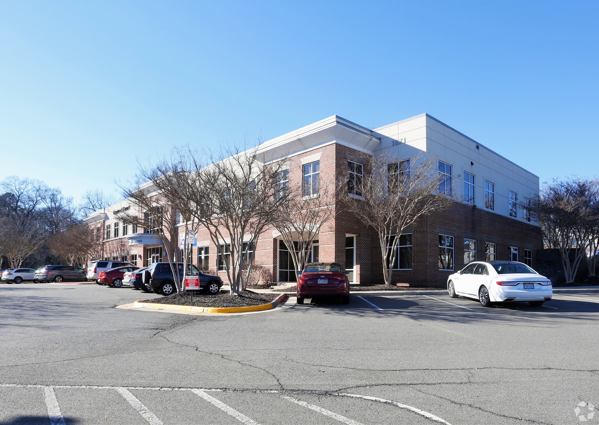 1671 Emancipation Hwy, Fredericksburg, VA for lease Primary Photo- Image 1 of 9