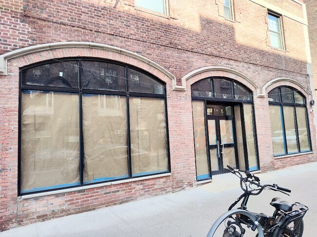 More details for 7305 Austin St, Forest Hills, NY - Retail for Lease